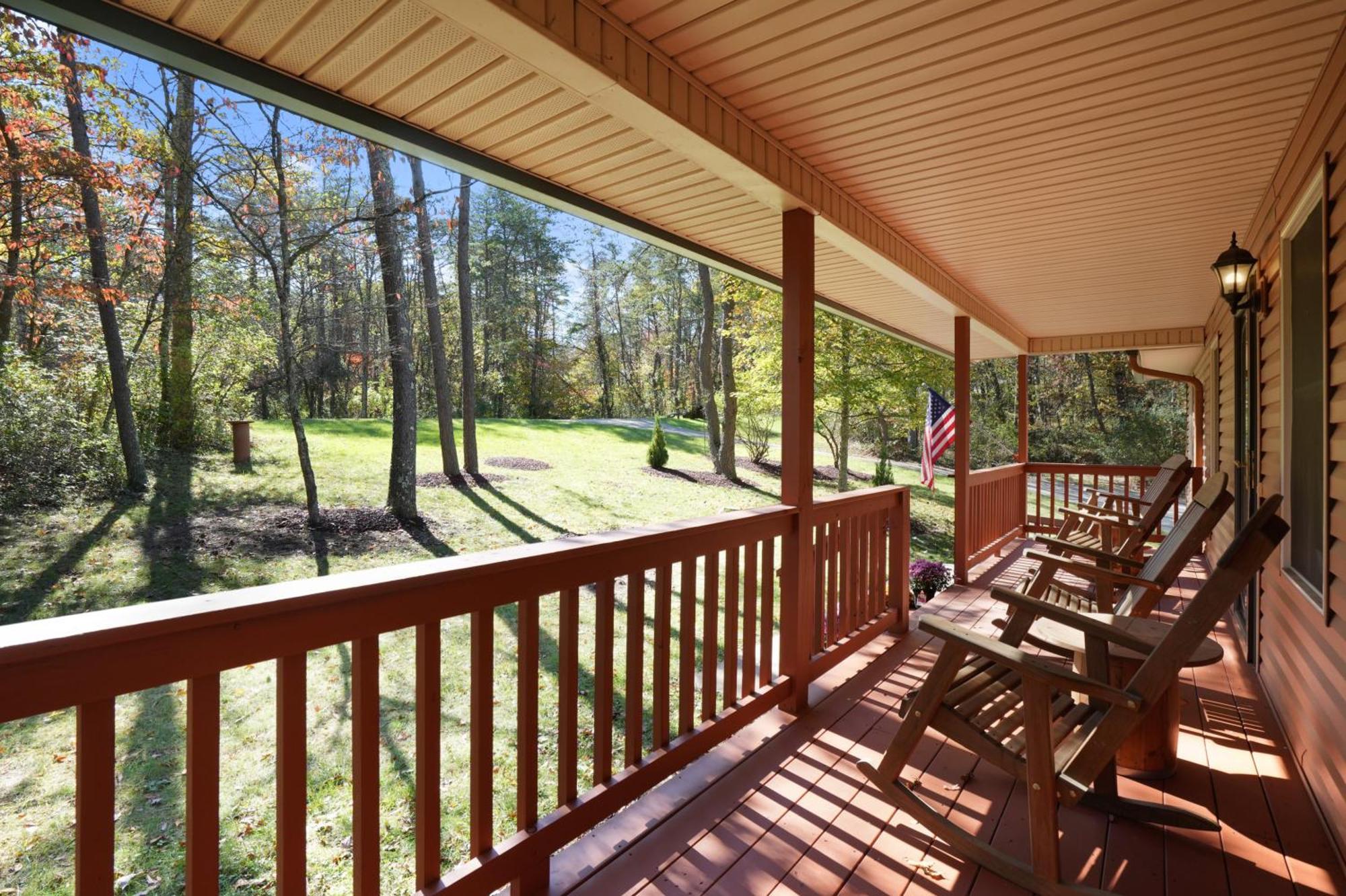 Bigfoot's Hideout - A Hocking Hills Escape Ferienhaus Logan